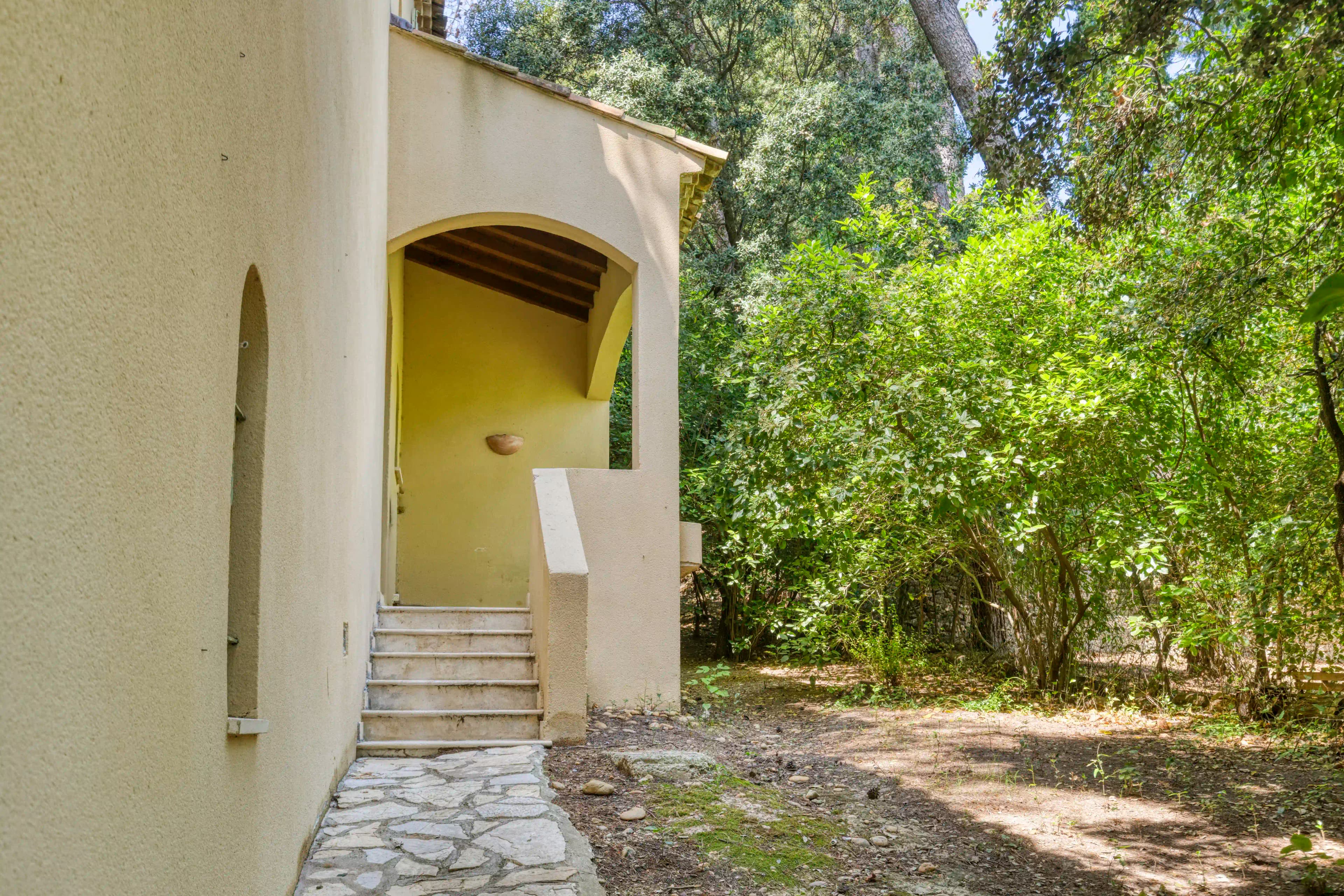 Gate — Property entrance
